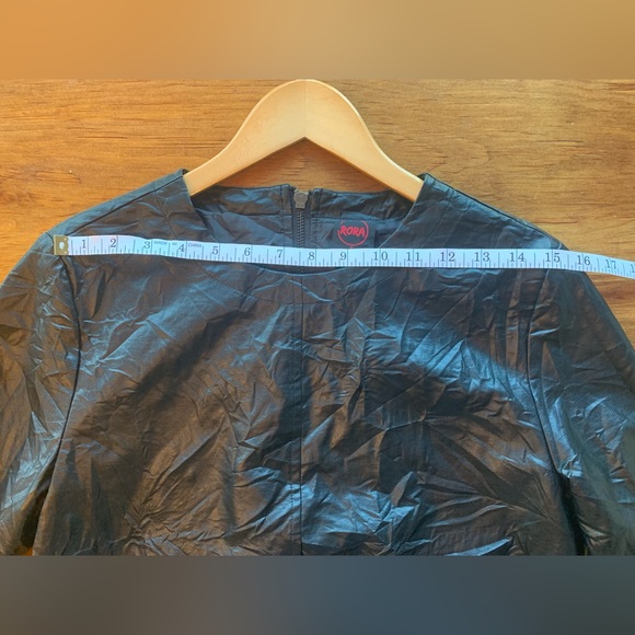 RORA crop top with fringe. Size 8 - Picture 13 of 14